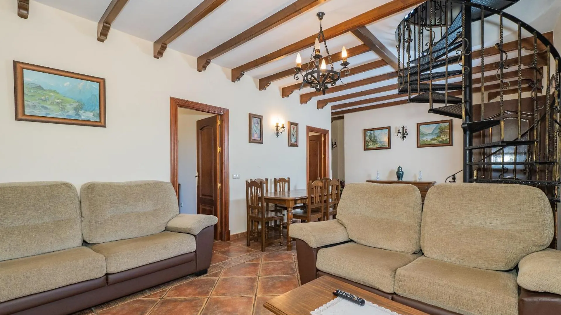 Cubo'S Finca Camino De Las Tinajas Alhaurín el Grande بيت للعطل